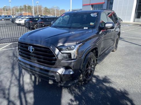 Used 2023 Toyota Sequoia SR5 w/ SR5 Premium Package image 4
