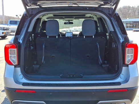Certified 2022 Ford Explorer XLT w/ Equipment Group 202A image 29