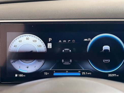 Used 2023 Hyundai Tucson Limited image 12