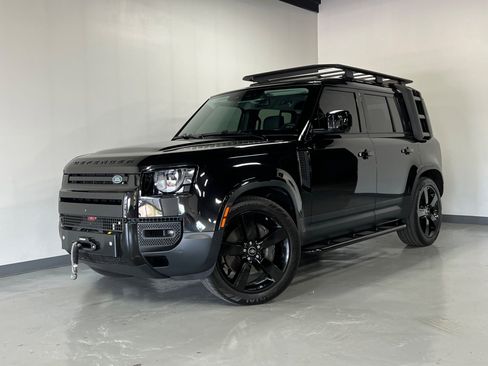 Used 2020 Land Rover Defender 110 HSE image 1