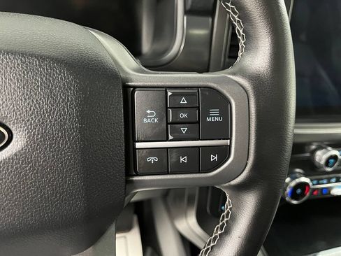 Used 2025 Ford F150 Lariat AWD/4WD image 31