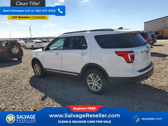 Used 2019 Ford Explorer XLT AWD/4WD image 3