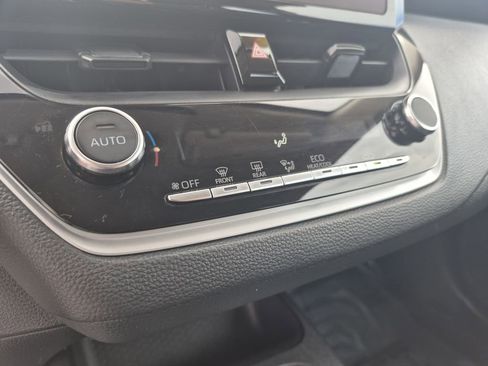 Used 2024 Toyota Corolla LE FWD image 22