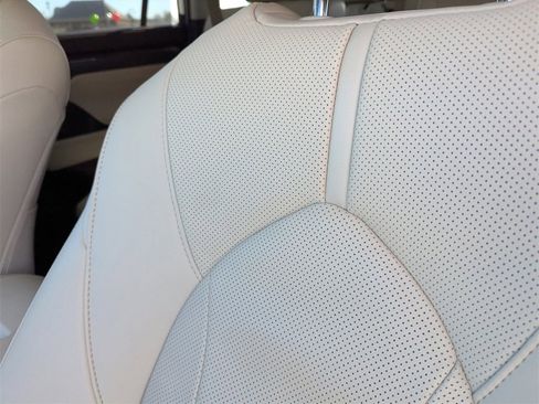 Used 2021 Toyota Highlander Limited image 15