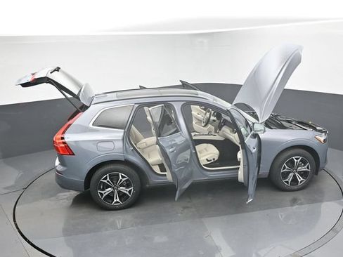 Used 2022 Volvo XC60 B5 Momentum w/ Advanced Package AWD/4WD image 48