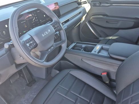 New 2026 Kia EV9 Land image 10