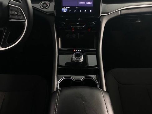 Used 2023 Jeep Grand Cherokee Laredo AWD/4WD image 22