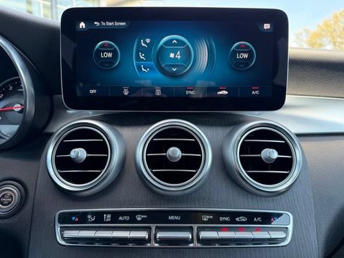 Certified 2022 Mercedes-Benz GLC 300 4MATIC w/ Multimedia Package Lite image 22