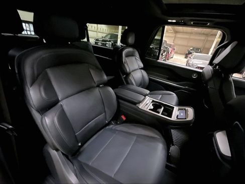 Used 2025 Lincoln Navigator L Reserve w/ Jet Appearance Package image 26