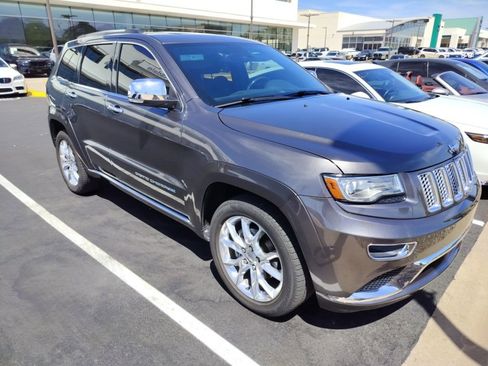 Used 2014 Jeep Grand Cherokee Summit w/ Trailer Tow Group IV RWD image 3