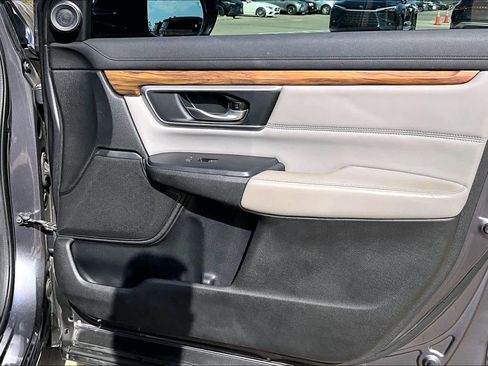 Used 2017 Honda CR-V Touring image 22