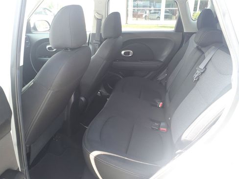 Used 2018 Kia Soul + FWD image 13