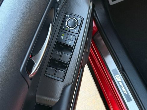 Certified 2025 Lexus IS 350 F Sport image 29