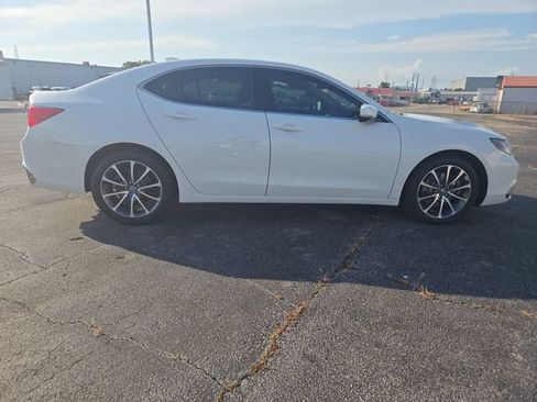 Certified 2018 Acura TLX V6 FWD image 9