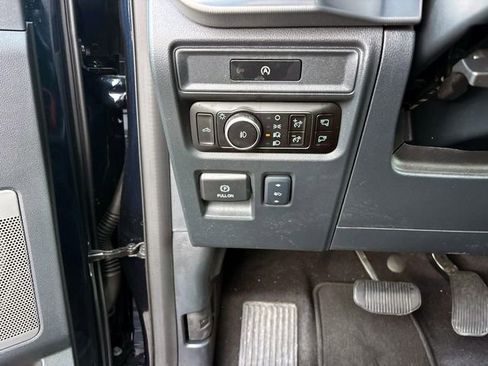 Used 2025 Ford F150 Lariat w/ Equipment Group 501A Mid image 18