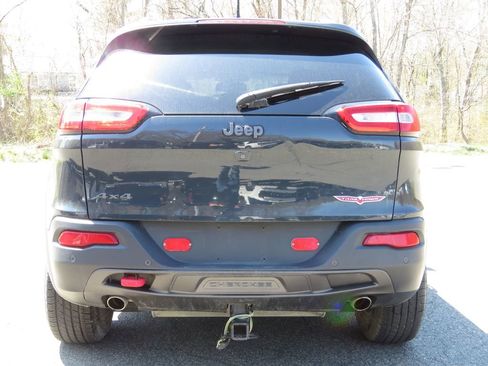 Used 2018 Jeep Cherokee Trailhawk w/ Quick Order Package 27L AWD/4WD image 6
