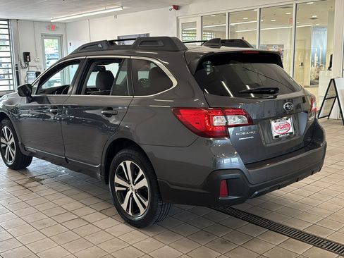 Used 2018 Subaru Outback 2.5i Limited AWD/4WD image 7
