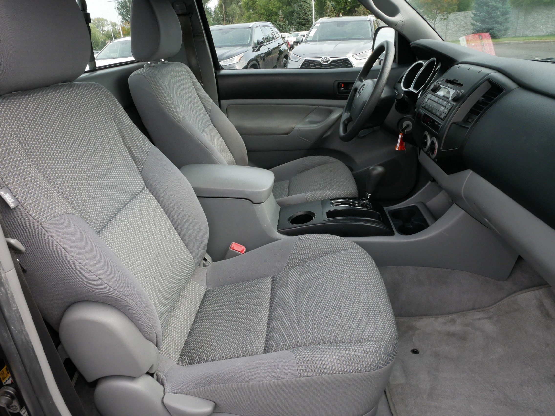 Used 2011 Toyota Tacoma 4x4 Regular Cab image 12