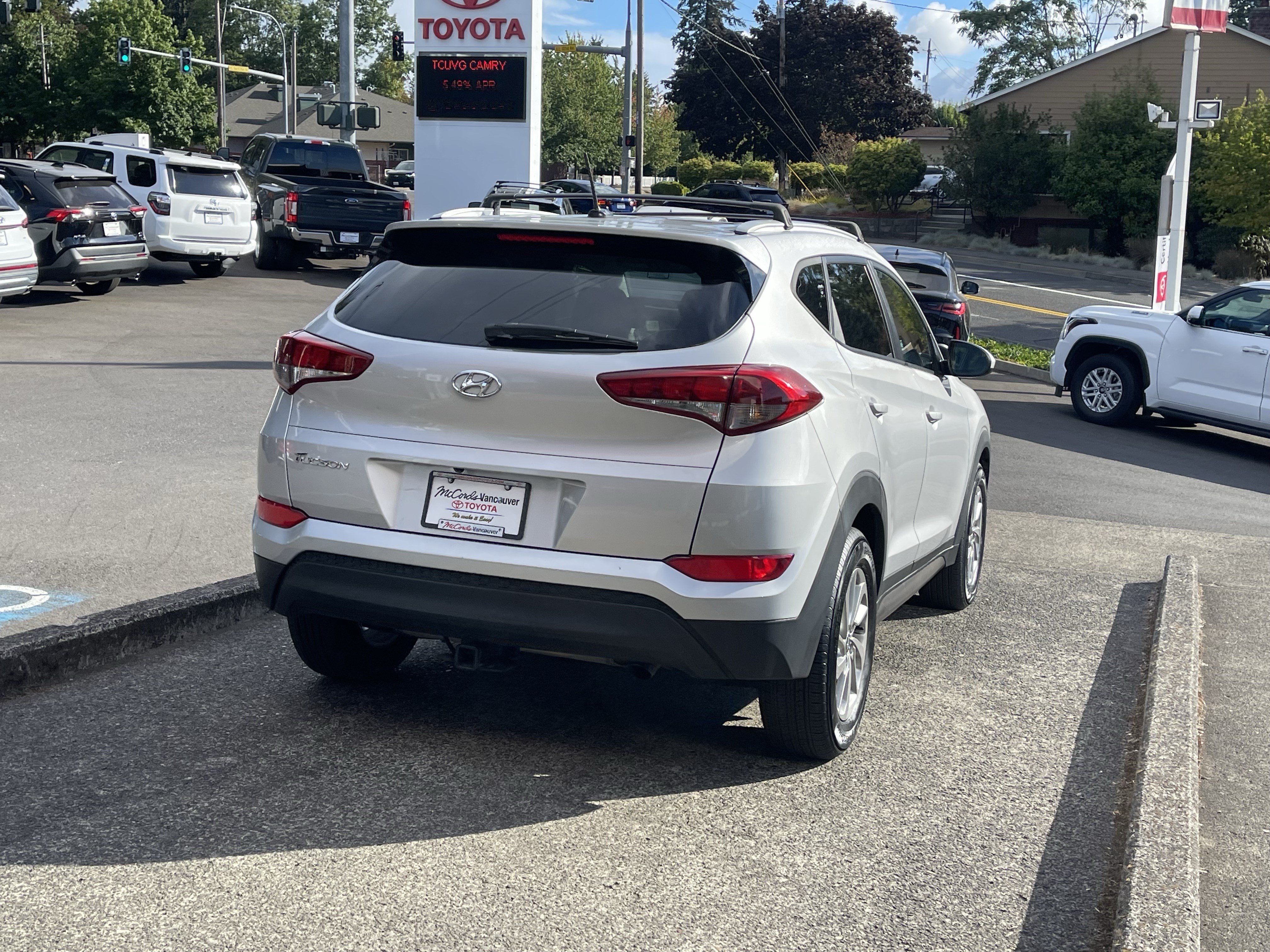 Used 2016 Hyundai Tucson SE w/ Option Group 02 FWD image 6