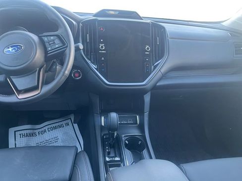 Used 2025 Subaru Ascent Bronze Edition image 11