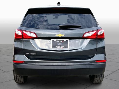 Used 2020 Chevrolet Equinox LS w/ LS Convenience Package image 4