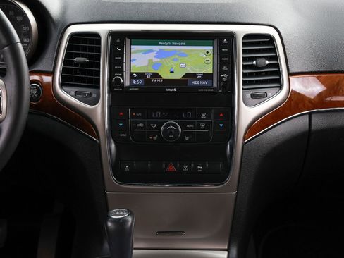 Used 2013 Jeep Grand Cherokee Limited image 35