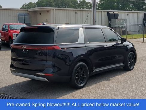 Used 2022 Kia Carnival LX FWD image 13