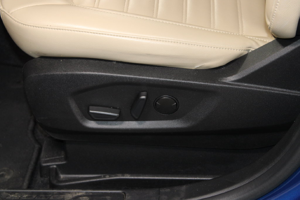 Used 2024 Ford Edge SEL AWD/4WD image 19