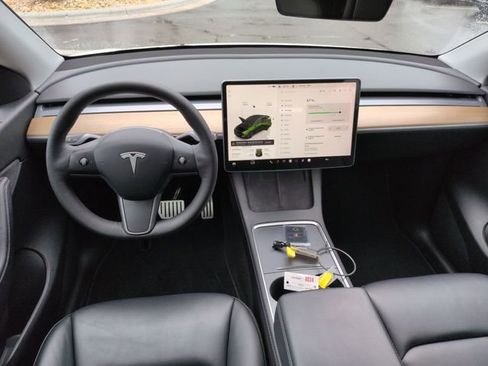 Used 2022 Tesla Model Y Performance image 22