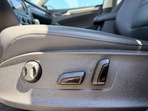 Used 2018 Volkswagen Passat 2.0T SE w/ SE Lighting Package FWD image 24