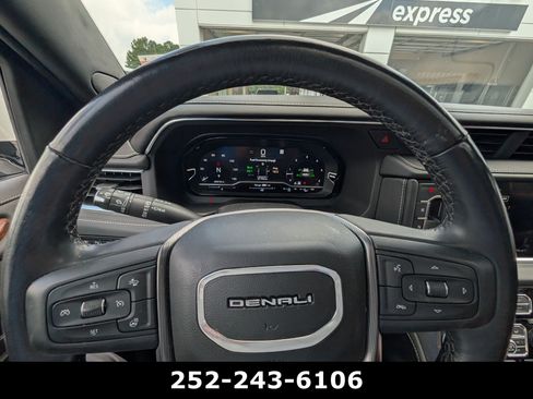 Used 2023 GMC Yukon Denali Ultimate AWD/4WD image 16