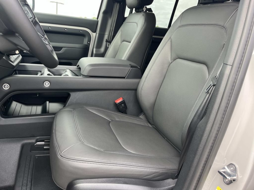 New 2026 Land Rover Defender 110 S AWD/4WD image 12