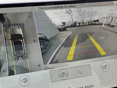 New 2026 Land Rover Range Rover SE image 19