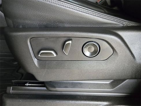 Used 2021 GMC Yukon Denali w/ Denali Ultimate Package image 23