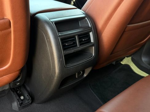 Used 2019 Cadillac XT5 Luxury FWD image 27