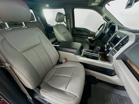 Used 2020 Ford F150 Lariat w/ Equipment Group 502A Luxury AWD/4WD image 32