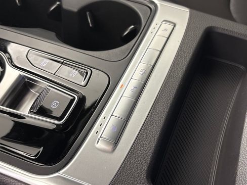 New 2026 Kia Carnival EX FWD image 44