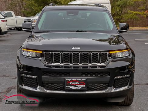 Used 2022 Jeep Grand Cherokee L Limited image 12