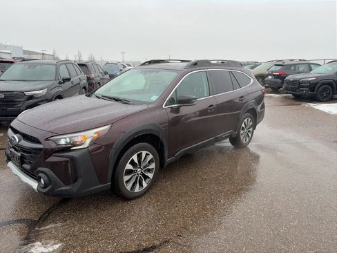 Used 2023 Subaru Outback Limited image 1