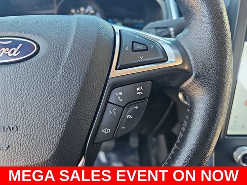 Used 2022 Ford Edge Titanium w/ Equipment Group 301A AWD/4WD image 18