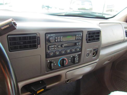 Used 2001 Ford F450 XLT RWD image 8