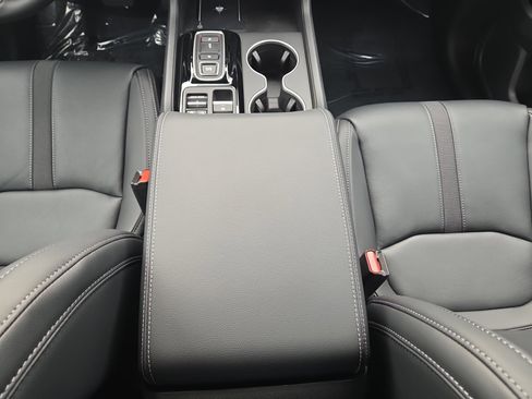 New 2025 Honda Pilot Touring image 29