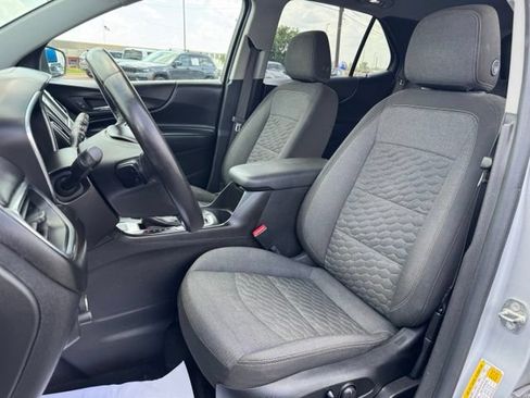 Used 2018 Chevrolet Equinox LT AWD/4WD image 19