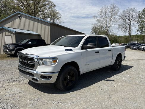 Used 2024 RAM 1500 Big Horn AWD/4WD image 1