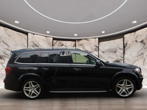 Used 2015 Mercedes-Benz GL 550 4MATIC image 5