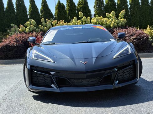 Used 2024 Chevrolet Corvette Z06 RWD image 5