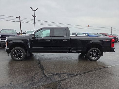 Used 2023 Ford F350 Platinum AWD/4WD image 3