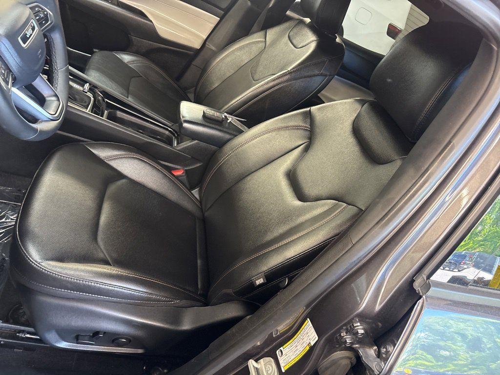 Certified 2023 Jeep Compass Limited AWD/4WD image 15