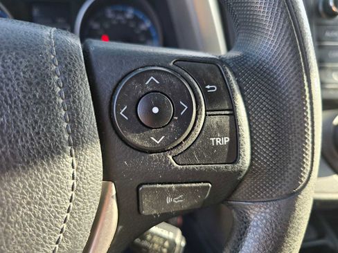 Certified 2017 Toyota RAV4 LE AWD/4WD image 31