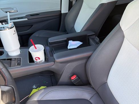 Used 2024 Toyota Sienna XSE image 8